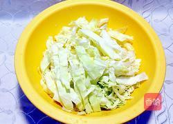 卷心菜泡菜炒年糕的做法图解3