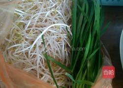 清炒韭菜绿豆芽的做法图解1