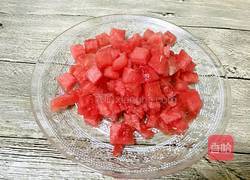 西瓜酸奶冰棍的做法图解2