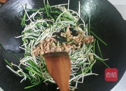 绿豆芽炒面的做法图解5