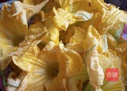 肉酿南瓜花的做法图解1