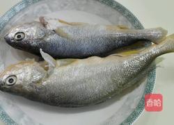 赛螃蟹(又名黄鱼炒蛋)的做法图解1
