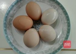 赛螃蟹(又名黄鱼炒蛋)的做法图解2