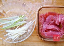 彩椒炒肉丝的做法图解3