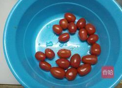 糖渍圣女果的做法图解1