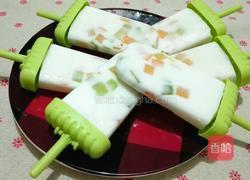 哈蜜瓜纯牛奶冰棍的做法图解6