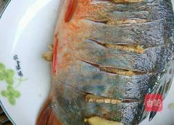 蒸扁鱼的做法图解1