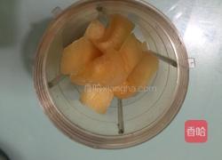 哈密瓜沙冰的做法图解4