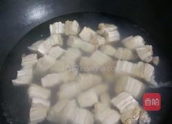 五花肉炖白萝卜的做法图解3