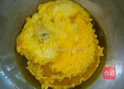 彩椒洋葱炒鸡蛋的做法图解2