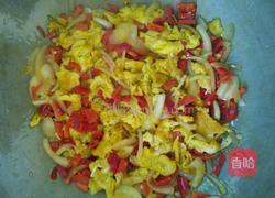 彩椒洋葱炒鸡蛋的做法图解6