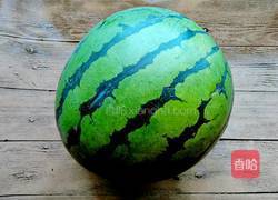 鲜榨西瓜汁的做法图解1