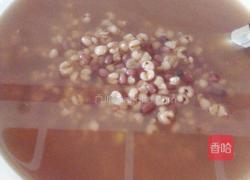 红豆薏米粥的做法图解2