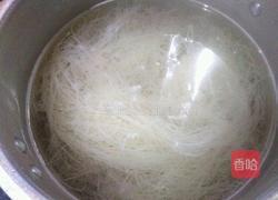 炒米线的做法图解1