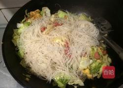 炒米线的做法图解5