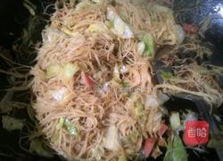 炒米线的做法图解6