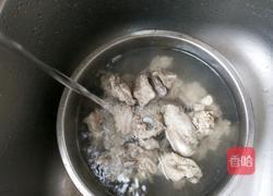 香菇山药排骨汤的做法图解2