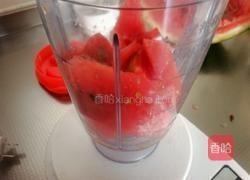 西瓜西红柿汁的做法图解2