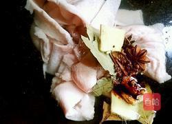 双椒炒肉皮的做法图解2