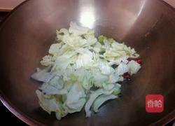 火爆卷心菜的做法图解3