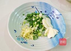  卷心菜炒油条的做法图解3