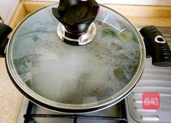 白萝卜脊骨汤的做法图解2