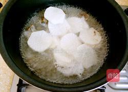 白萝卜脊骨汤的做法图解4