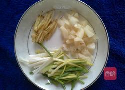 丝瓜炒蛏子的做法图解1