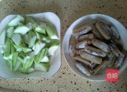 丝瓜炒蛏子的做法图解2