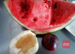 西瓜水果拼盘的做法图解1