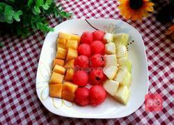 西瓜水果拼盘的做法图解3