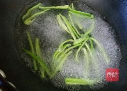 拌火龙果皮的做法图解1