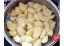 洋芋烧排骨的做法图解7