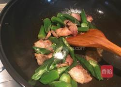 肉片炒秋葵的做法图解8