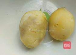 卷心菜土豆饼的做法图解1