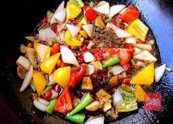彩椒炒肥牛的做法图解8