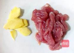 瘦肉绿豆芽汤的做法图解2