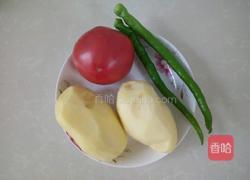 青椒番茄土豆丝的做法图解1