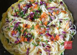 面条鸡蛋煎饼的做法图解6