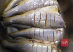 炸黄花鱼的做法图解1