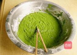 菠菜面条的做法图解1