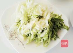 卷心菜炒面的做法图解2
