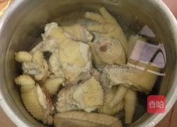 当归党参莲子炖鸡的做法图解4