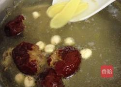 当归党参莲子炖鸡的做法图解5