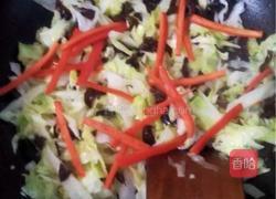卷心菜炒黑木耳的做法图解5