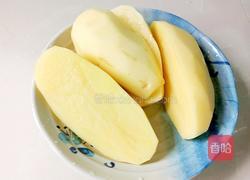 圣女果炖土豆的做法图解1