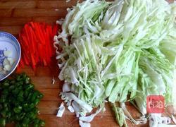 爆炒卷心菜的做法图解2