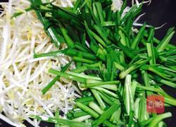 韭菜炒绿豆芽的做法图解5