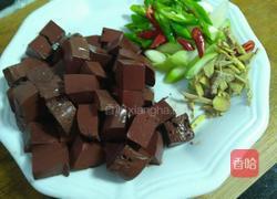 爆炒猪血的做法图解1