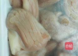 蒜苔炒鸡肾的做法图解1